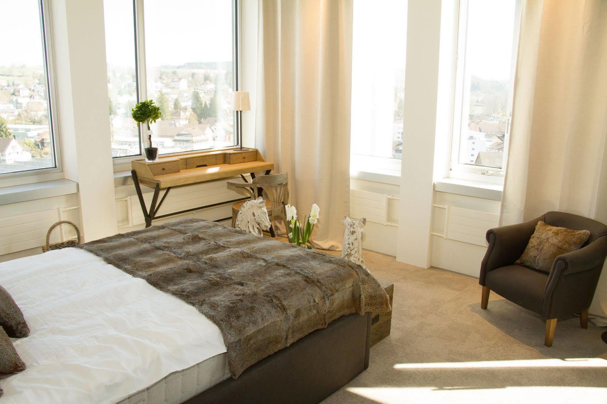 Glashaus Hotel Menziken Екстер'єр фото
